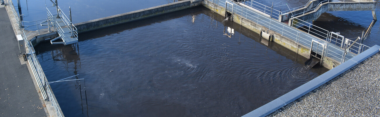 Planta depuradora con capacidad para 85 000 habitantes en Kitzingen.